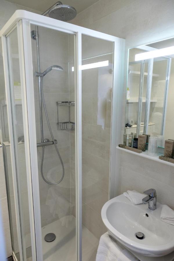 De Montparnasse Hotel